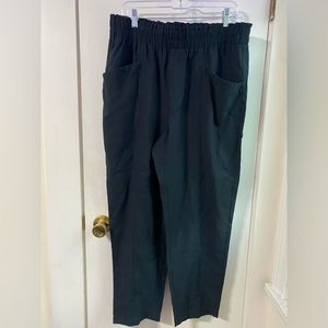 A new day NWTs size large pants with black pockets